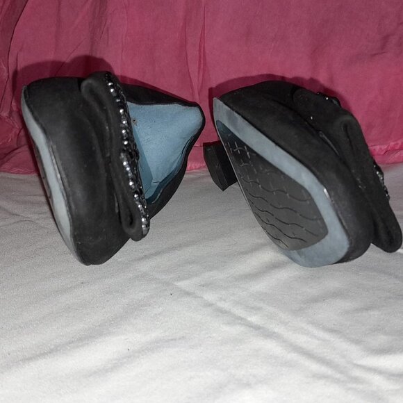 Thierry Rabotin Black Suede Pumps - Picture 12 of 16